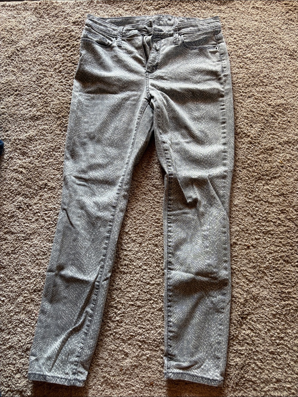 Universal Thread High Rise Skinny Jeans